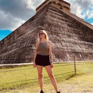 Meet your Posher, Nadine